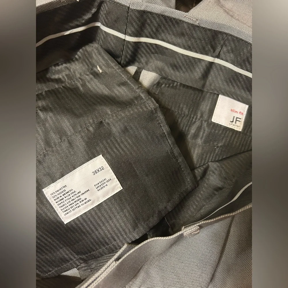 J Ferrar Slim Fit. Men’s‎ Dress Pants. Size 36